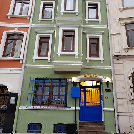 Away 3* Стамбул