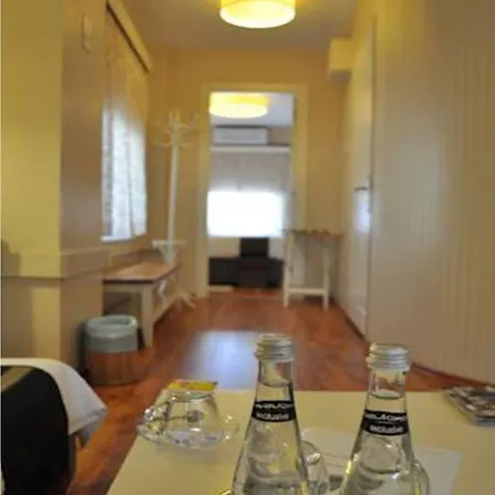 Aparthotel Away
