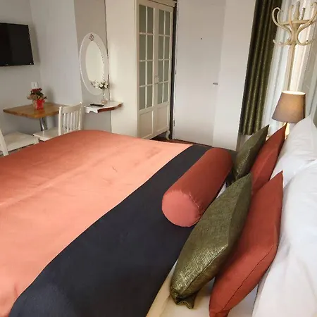 Away Aparthotel