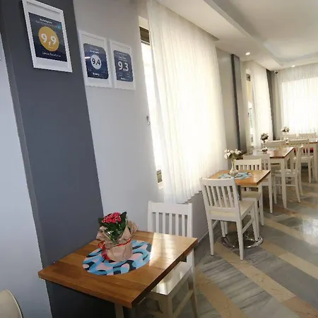 Away 3* Istanbul