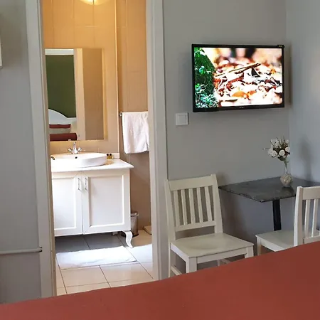 Aparthotel Away