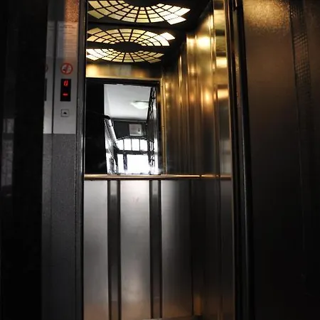 Hotel apartamentowy Away 3*