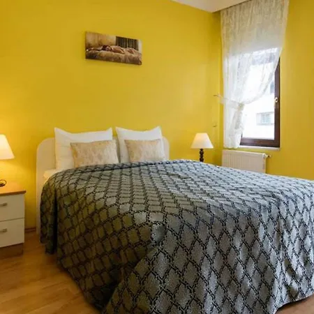 Away Aparthotel Istanboel